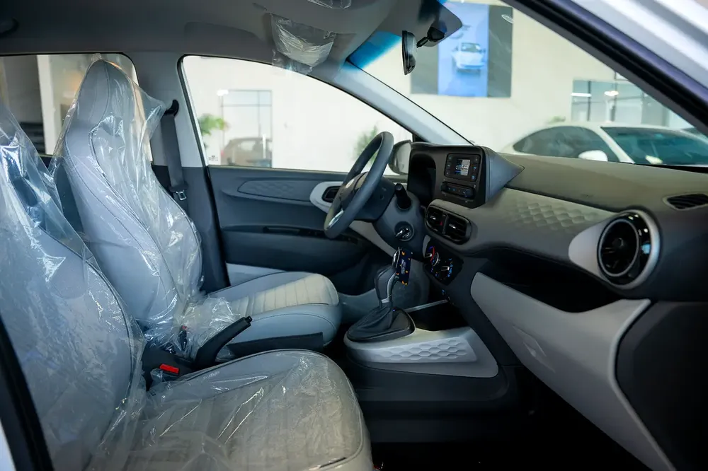 HYUNDAI GRAND I10 HATCHBACK 2026 GCC SPECS - Image 4