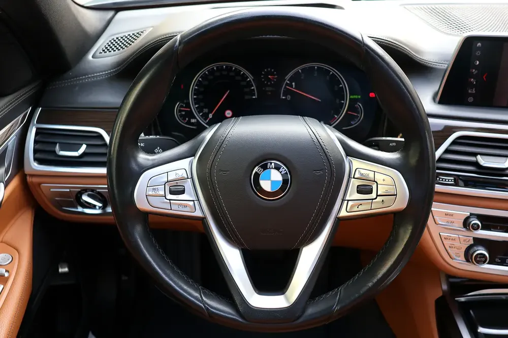BMW 7 SERIES-730LI-2019-112000KM-GCC SPECS-EXCELLENT CONDITION - Image 13
