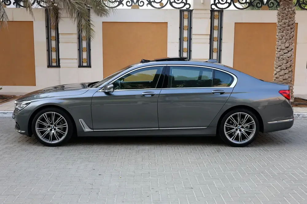 BMW 7 SERIES-730LI-2019-112000KM-GCC SPECS-EXCELLENT CONDITION - Image 7