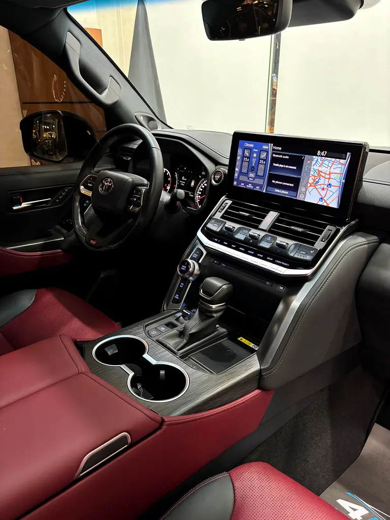 Toyota Land Cruiser GR Sport - Image 15