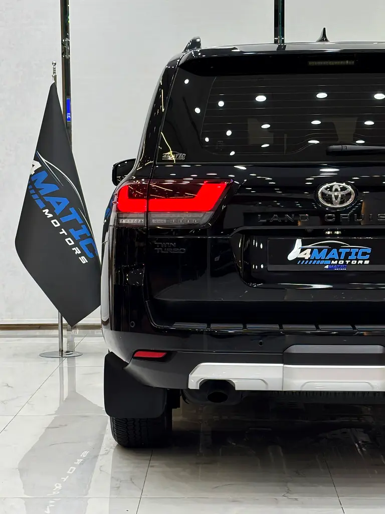 Toyota Land Cruiser GR Sport - Image 9