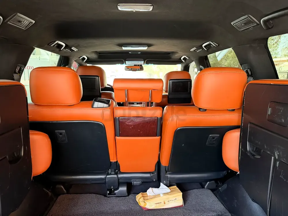 Lexus LX 570 Super Charged 2013 |  GCC Specs | Pristine Condition - Image 6