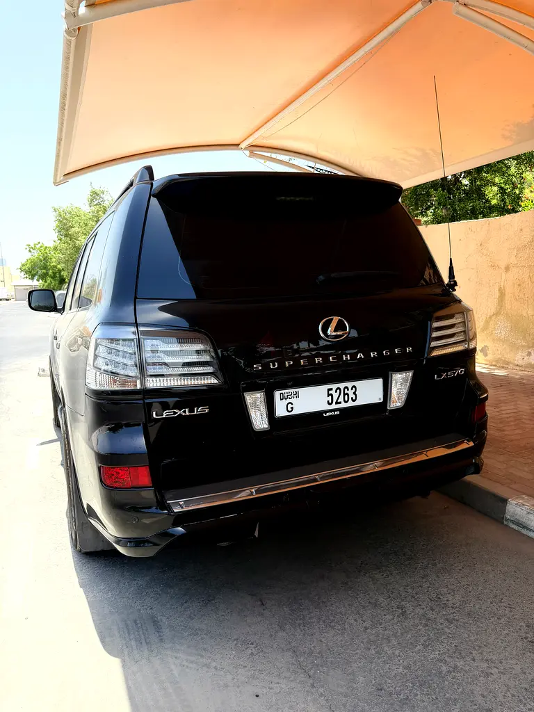 Lexus LX 570 Super Charged 2013 |  GCC Specs | Pristine Condition - Image 8