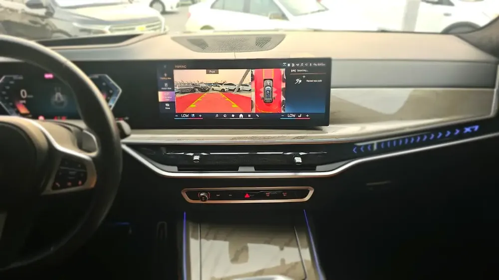 2024 BMW X7 xDrive40i M Sport | GCC Specs | Like New - Image 18