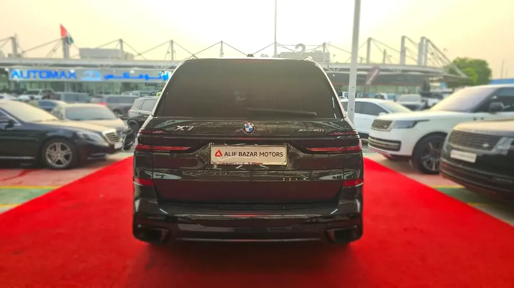 2024 BMW X7 xDrive40i M Sport | GCC Specs | Like New - Image 5