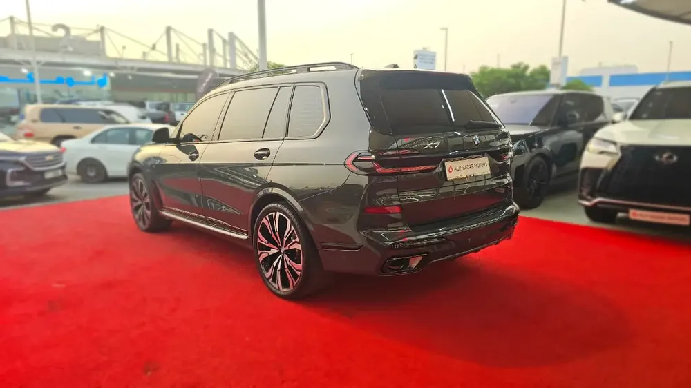 2024 BMW X7 xDrive40i M Sport | GCC Specs | Like New - Image 6