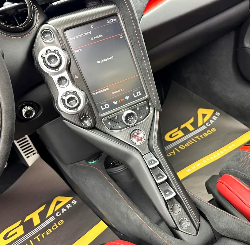 2019 McLaren 720s, 1 Year Warranty Unlimited Km, McLaren Full Service History, GCC - Image 13