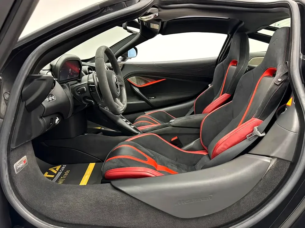 2019 McLaren 720s, 1 Year Warranty Unlimited Km, McLaren Full Service History, GCC - Image 14