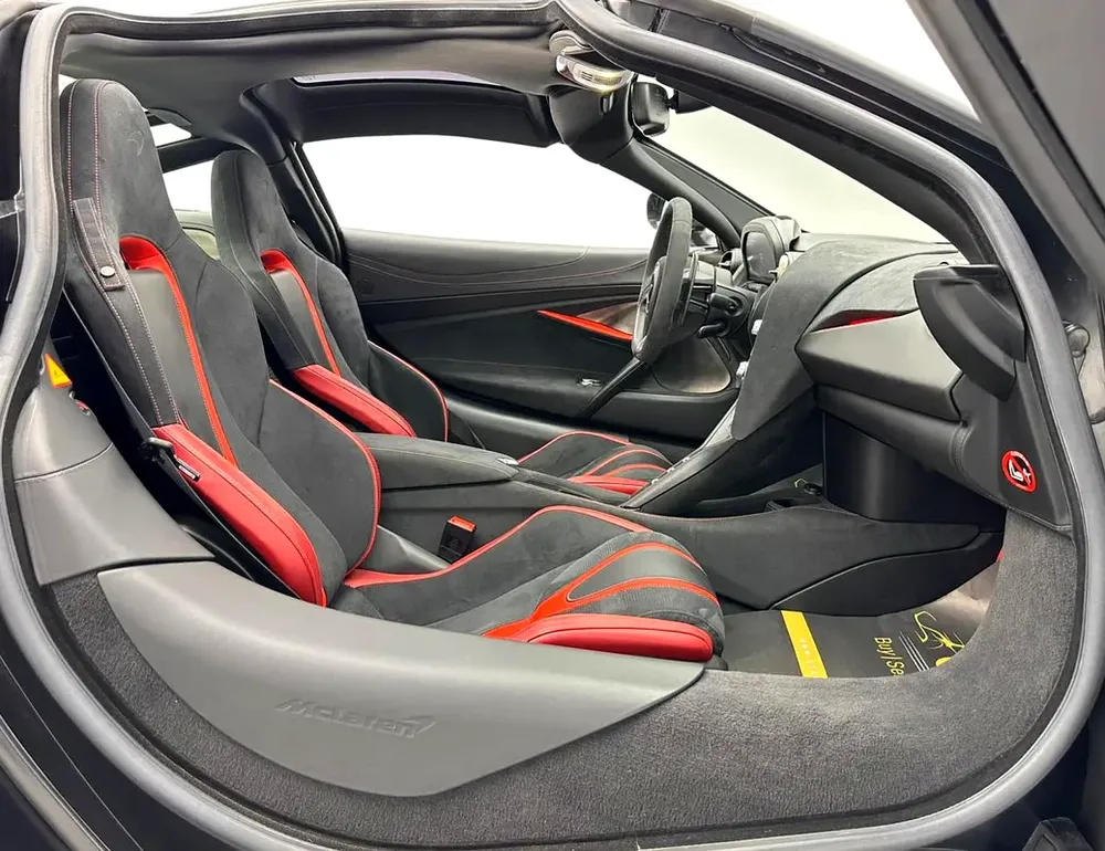 2019 McLaren 720s, 1 Year Warranty Unlimited Km, McLaren Full Service History, GCC - Image 15