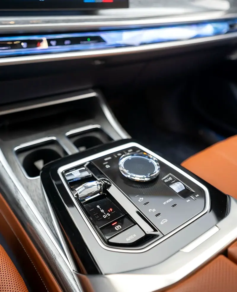 BMW 735i 2026 GCC Specs - Brand New -M-kit - Image 7