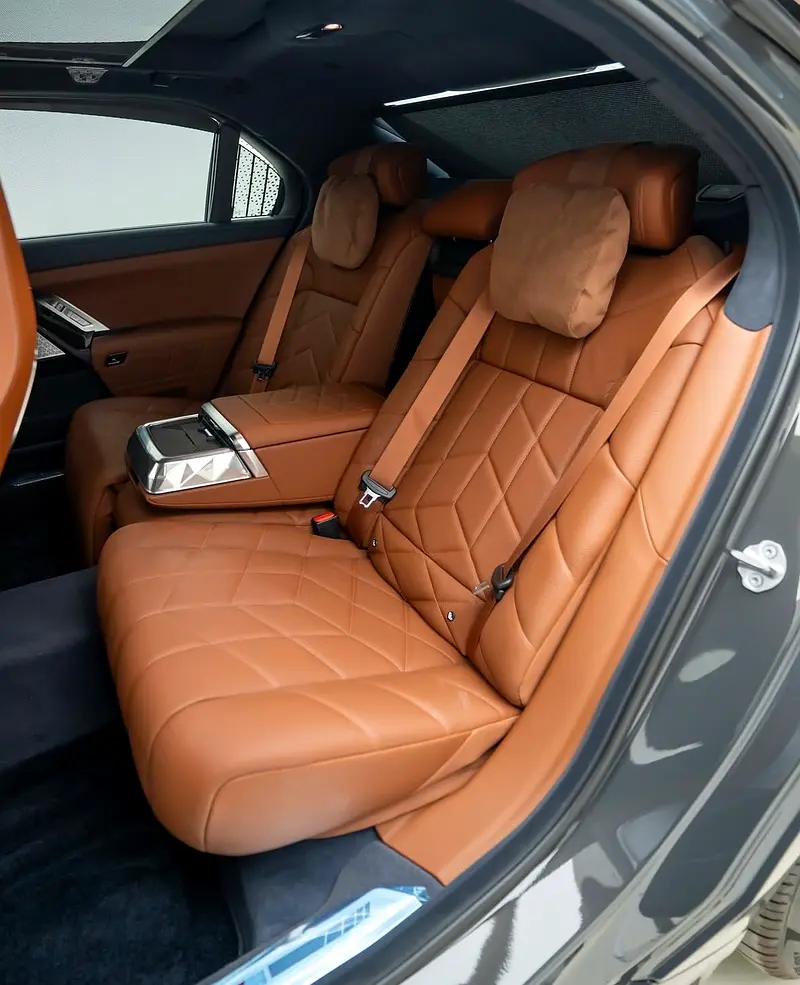 BMW 735i 2026 GCC Specs - Brand New -M-kit - Image 8