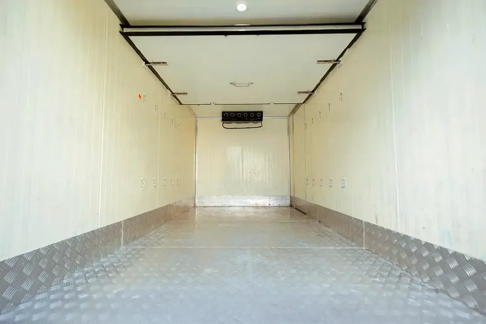 Mitsubishi Canter | Chiller Reddot | GCC Specs | Ref#M40924 - Image 7