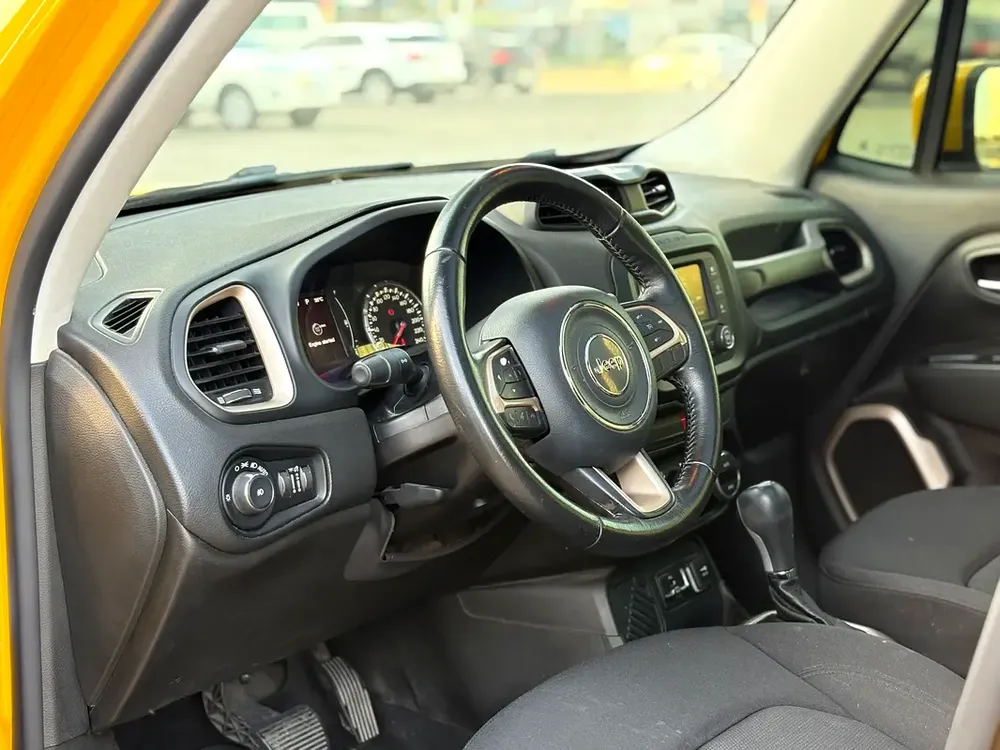 Jeep Renegade Longitude 2017, GCC Specs , Lady Driven , Agency Maintained, 2 Keys , Direct owner - Image 14