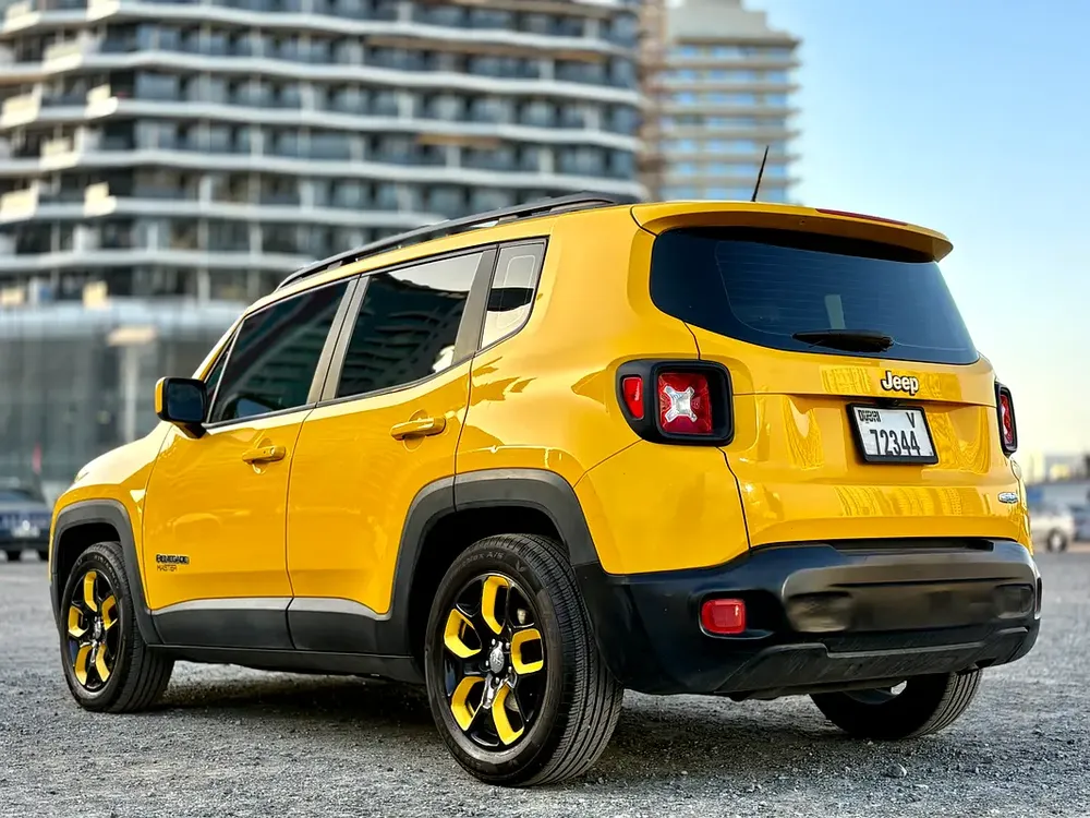 Jeep Renegade Longitude 2017, GCC Specs , Lady Driven , Agency Maintained, 2 Keys , Direct owner - Image 7