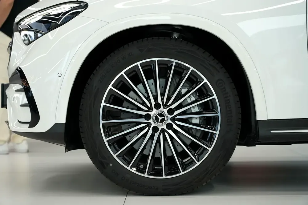 Mercedes-Benz GLC 200 Coupe 2026 - GCC Specs - Brand New - Image 7