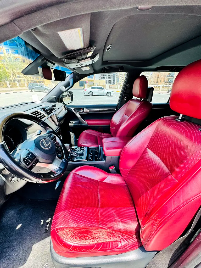 2020 Lexus GX 460 GCC Specs - Luxury SUV in Pristine Condition - Image 5