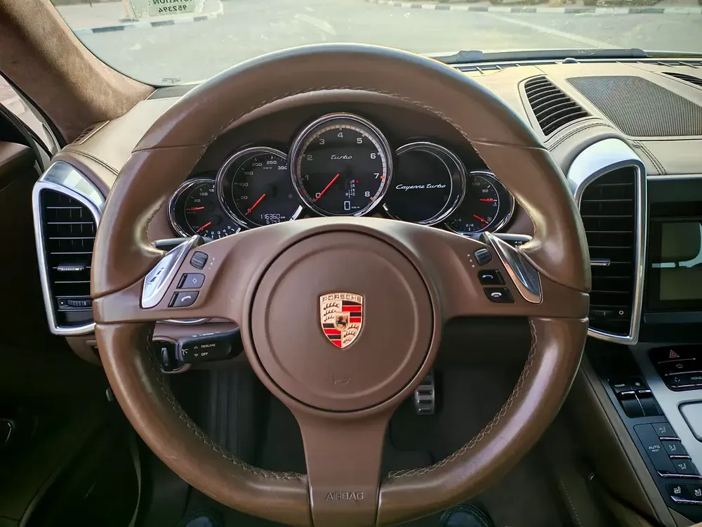 PORSCHE CAYENNE TURBO JAPAN IMPORTED - Image 11