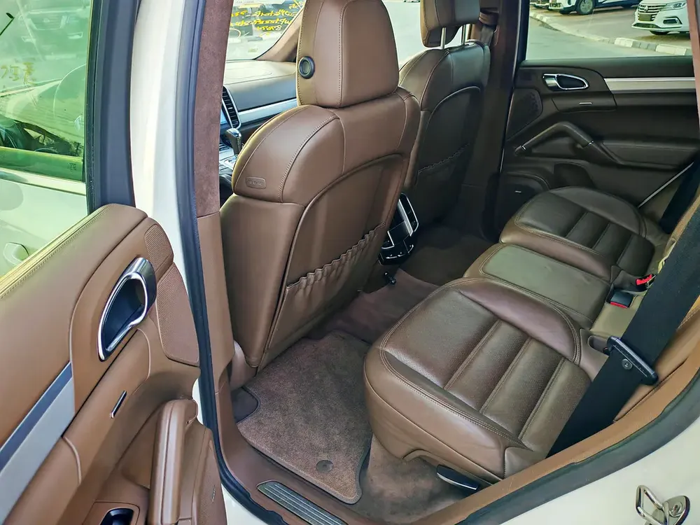 PORSCHE CAYENNE TURBO JAPAN IMPORTED - Image 16