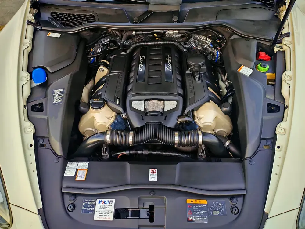 PORSCHE CAYENNE TURBO JAPAN IMPORTED - Image 19