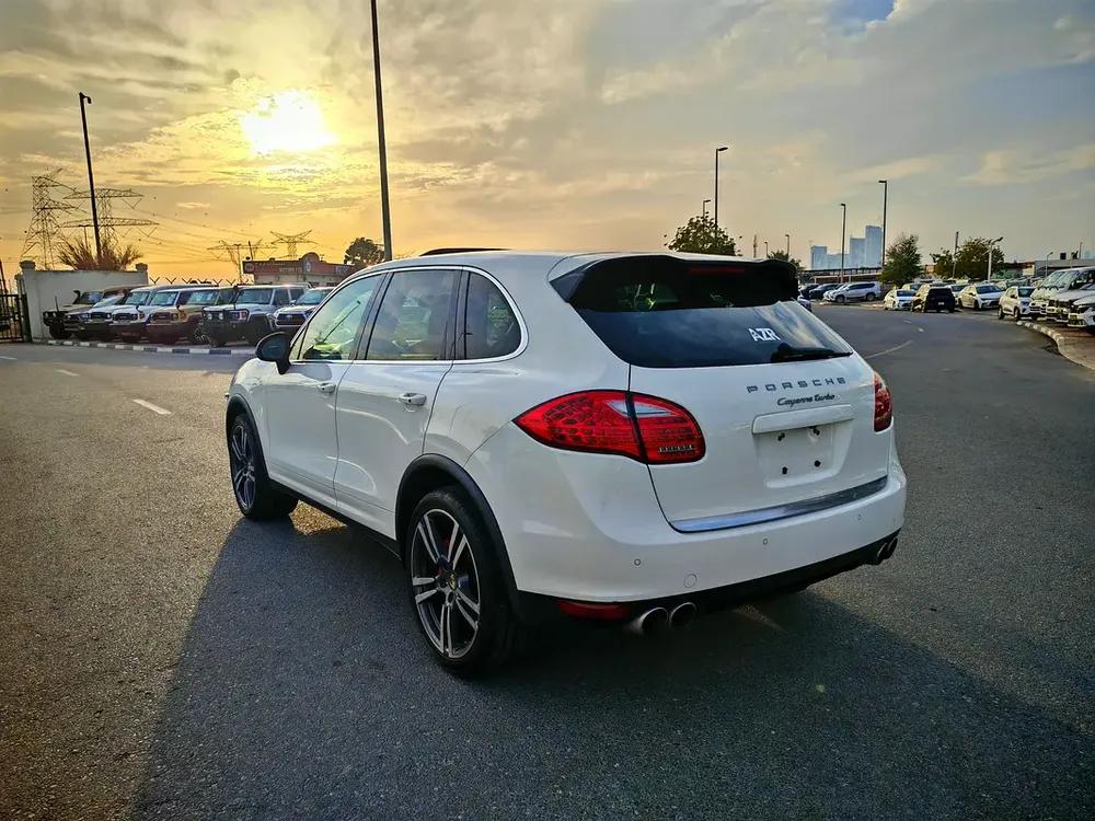PORSCHE CAYENNE TURBO JAPAN IMPORTED - Image 5