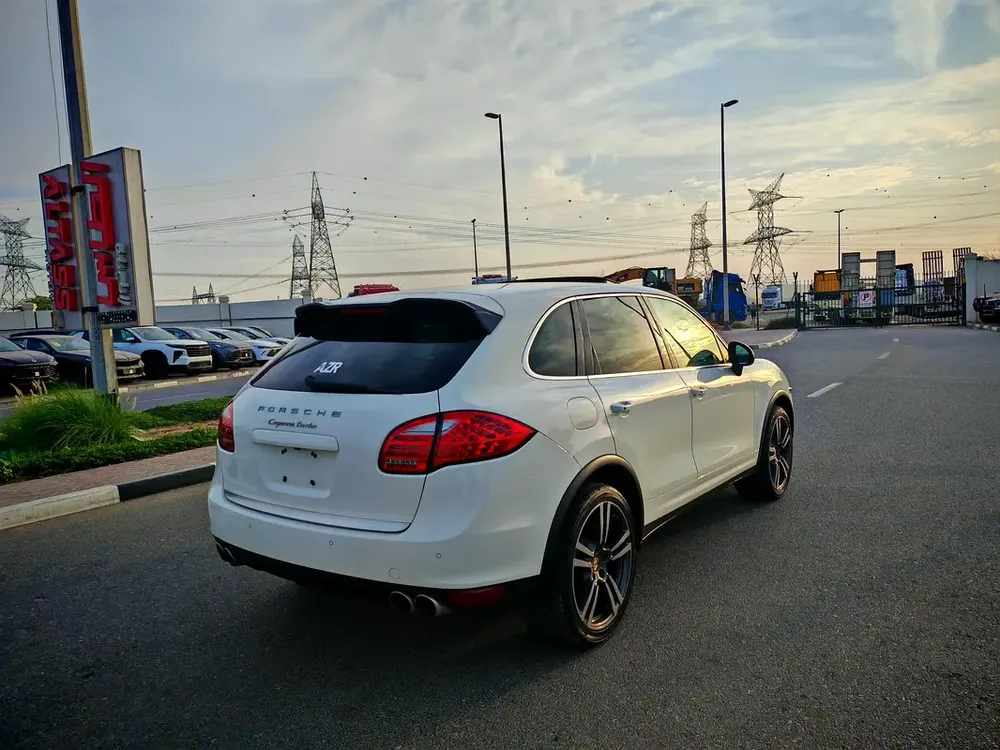 PORSCHE CAYENNE TURBO JAPAN IMPORTED - Image 8
