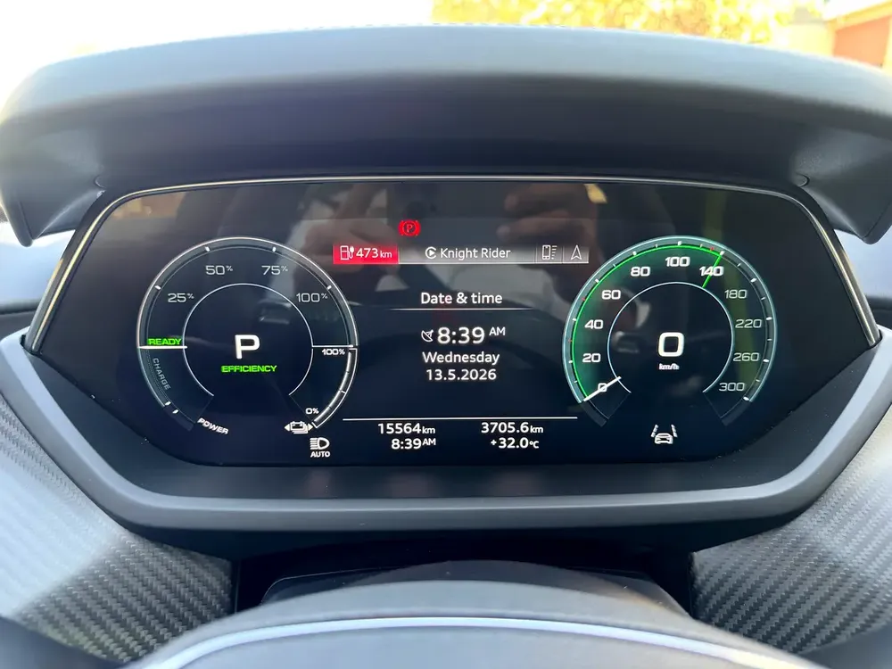 2023 Audi e-tron GT quattro - GCC Specs - Warranty till 2033 - Image 4
