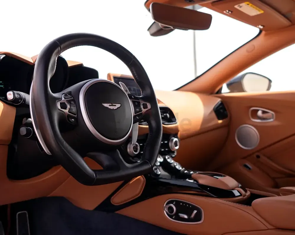 Aston Martin Vantage V8 - 2020 - GCC/Other Spec - Stunning Condition! - Image 5