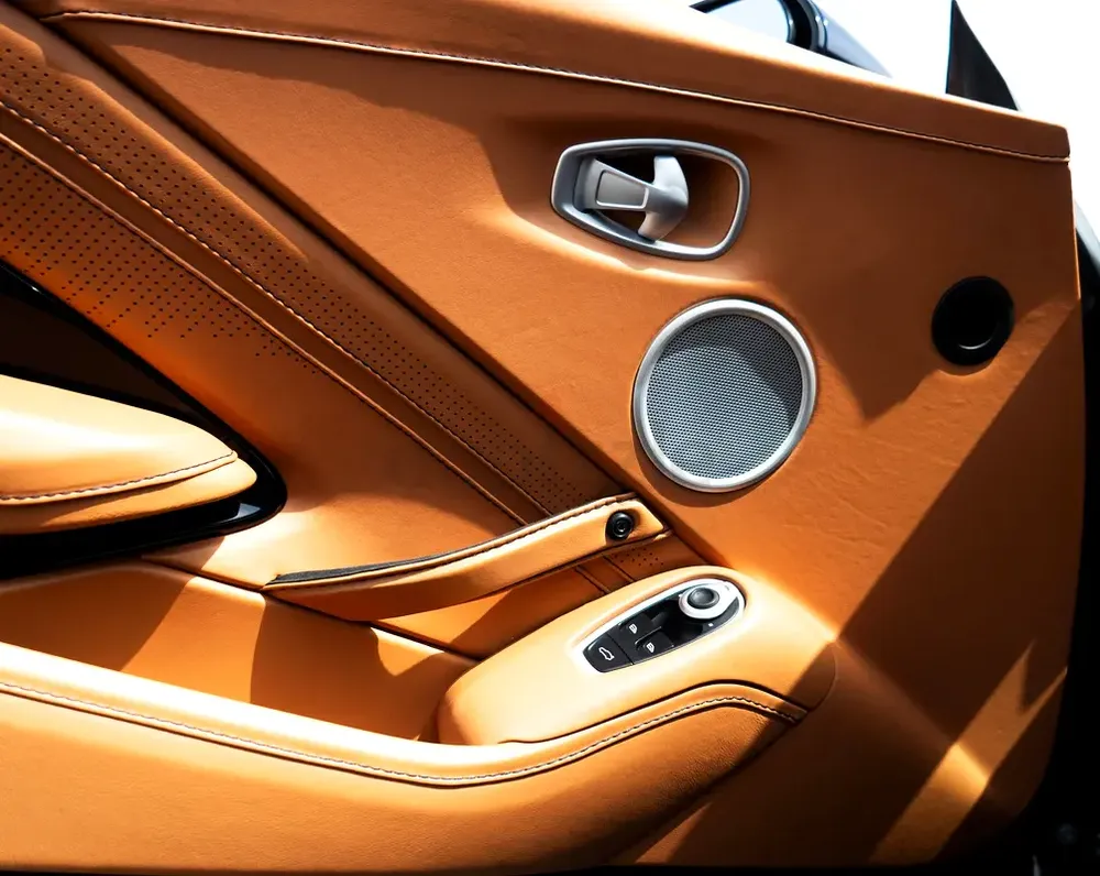 Aston Martin Vantage V8 - 2020 - GCC/Other Spec - Stunning Condition! - Image 9