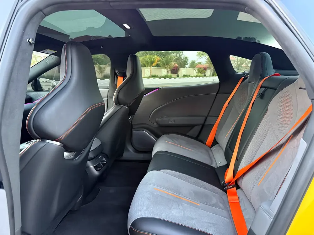 ZEEKR OO7 PERFORMANCE PACKAGE DULL MOTOR 2024 SPECIAL CAR IN UAE ALL MUST BRAND NEW - Image 9