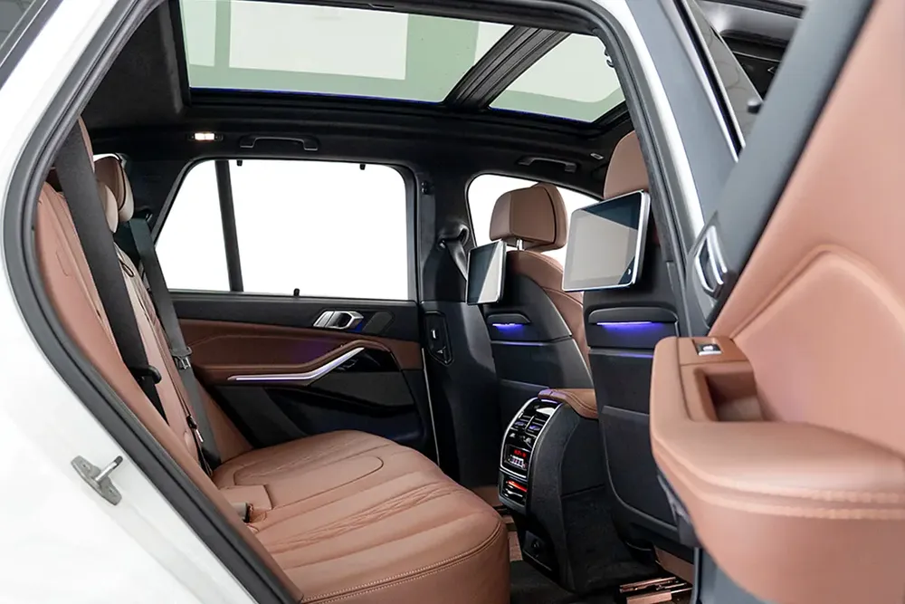 4,537 AED / 60 months | 0% DP | 2022 BMW X5 M50i / BMW Warranty & Service Pack - Image 14