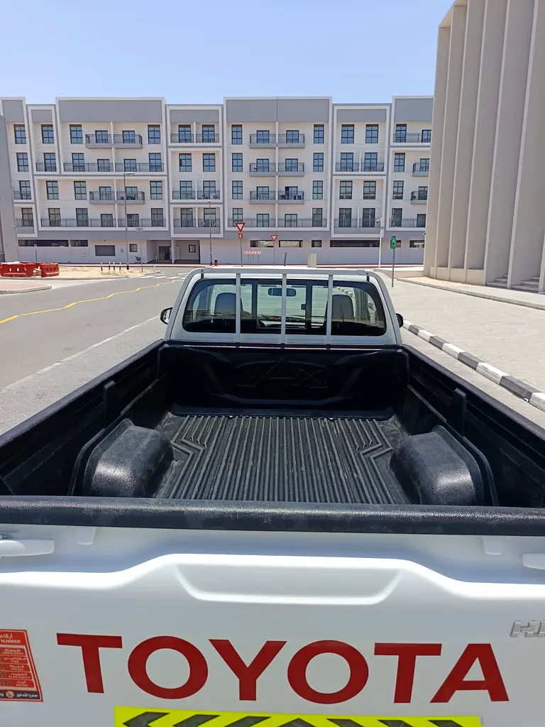 Brand New 2024 Toyota Hilux Single Cab GL | GCC Specs - Image 11
