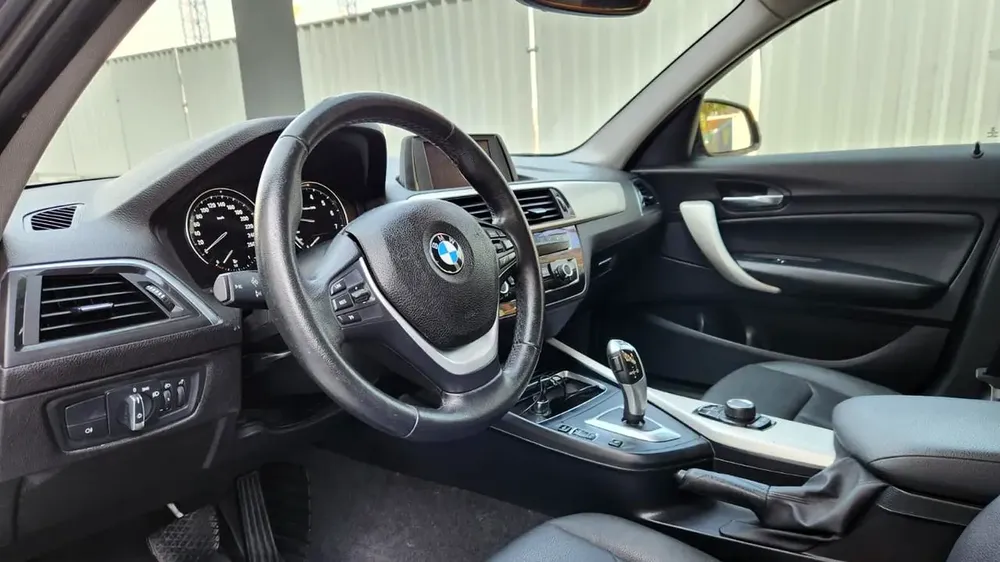 2019 BMW 120||DIGITAL SPEEDOMETER|| CARPLAY || FULL AGENCY SERVICES||  ACCIDENT FREE ORIGINAL PAINT - Image 13