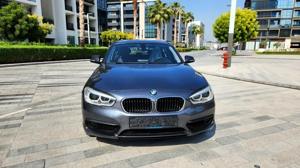 2019 BMW 120||DIGITAL SPEEDOMETER|| CARPLAY || FULL AGENCY SERVICES||  ACCIDENT FREE ORIGINAL PAINT - Image 4