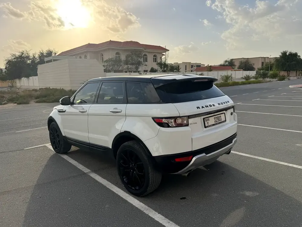 Evoque 2014 GCC in best condition 145,000 km - Image 14