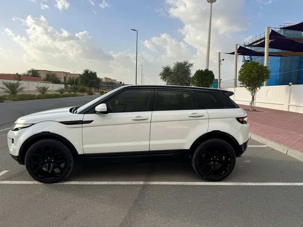 Evoque 2014 GCC in best condition 145,000 km - Image 4