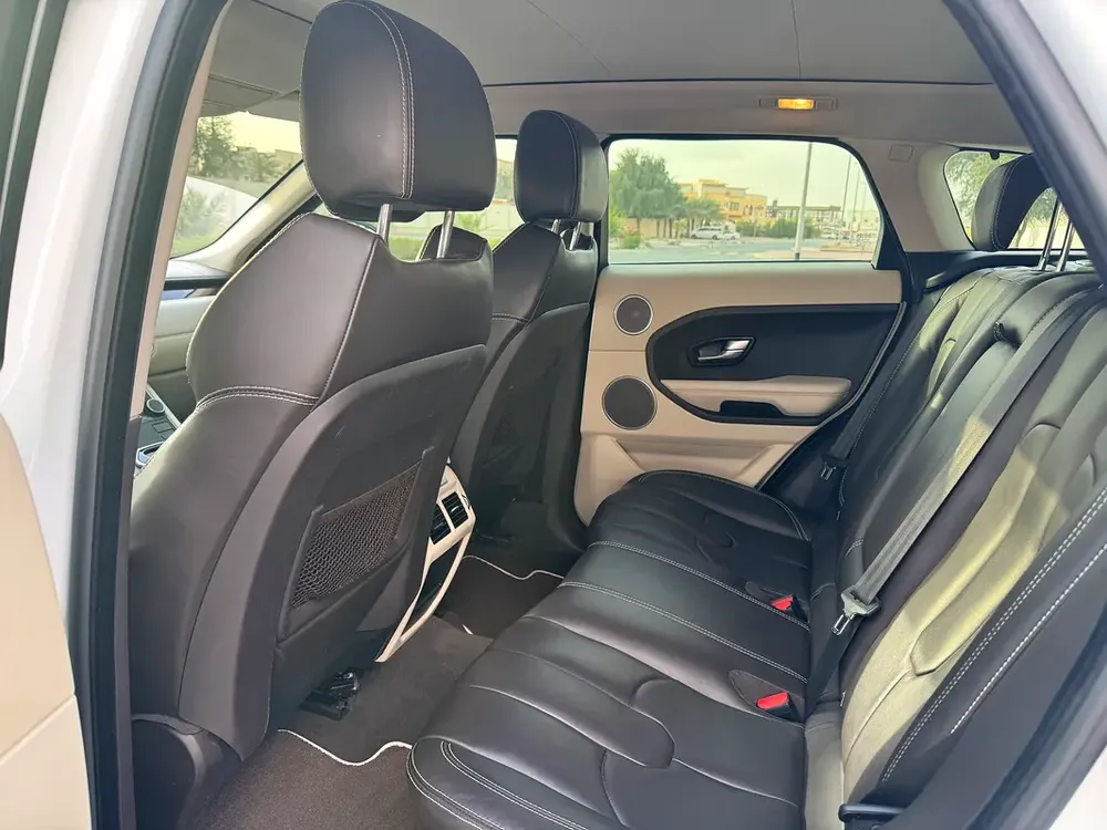 Evoque 2014 GCC in best condition 145,000 km - Image 6