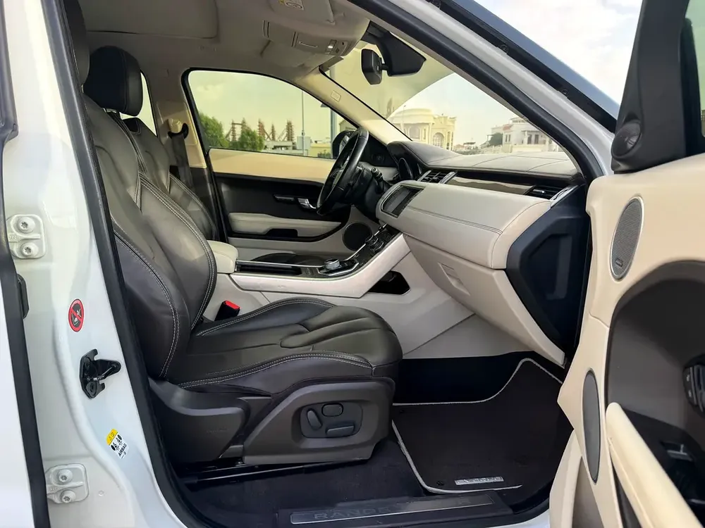 Evoque 2014 GCC in best condition 145,000 km - Image 8