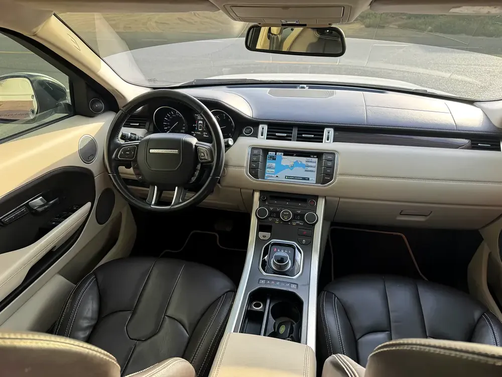 Evoque 2014 GCC in best condition 145,000 km - Image 9