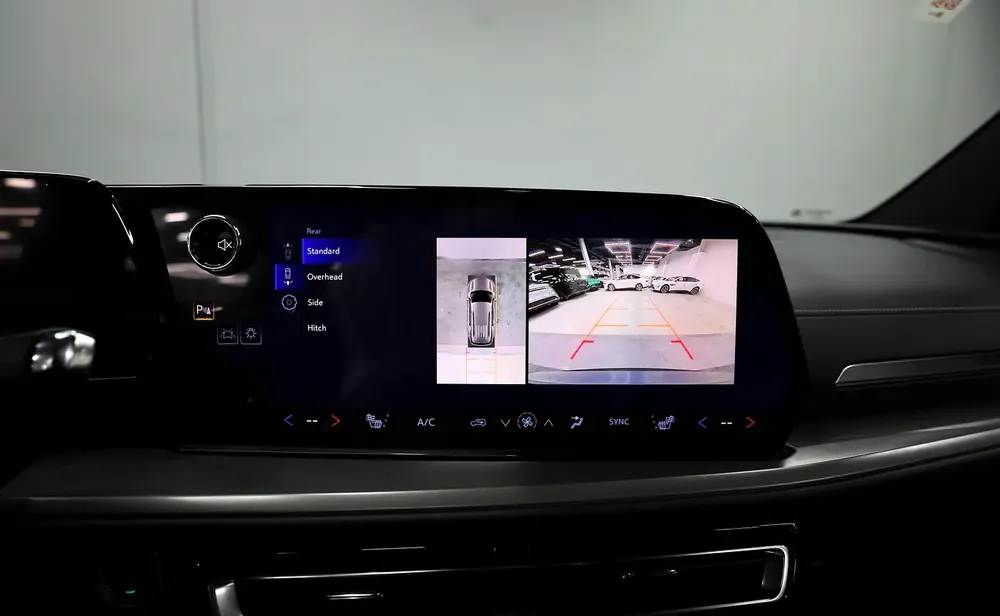 GCC | Traverse | 76Seater |  | Free Insurance + Registration | Ref# - Image 12