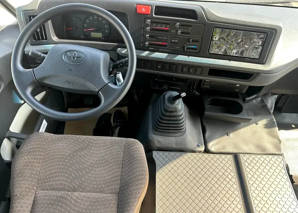 2025 Toyota Coaster 2.7L 23-Seater 4-Cyl Petrol Manual Transmission RWD Only For Africa - Image 14