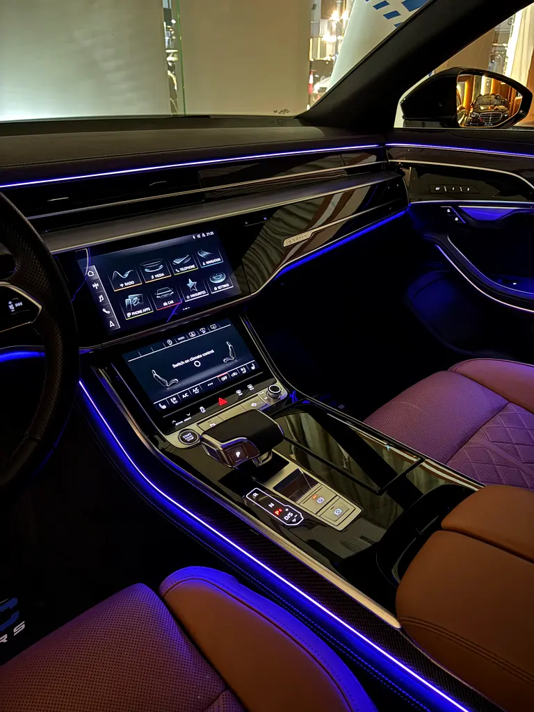 Audi A8 55 TFSI Quattro - Image 11