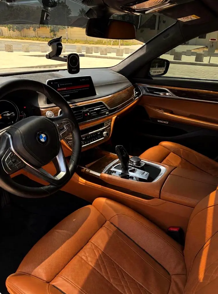 BMW 7-Series 730i 2018 | GCC Specs | Low Mileage | Luxury Sedan - Image 7