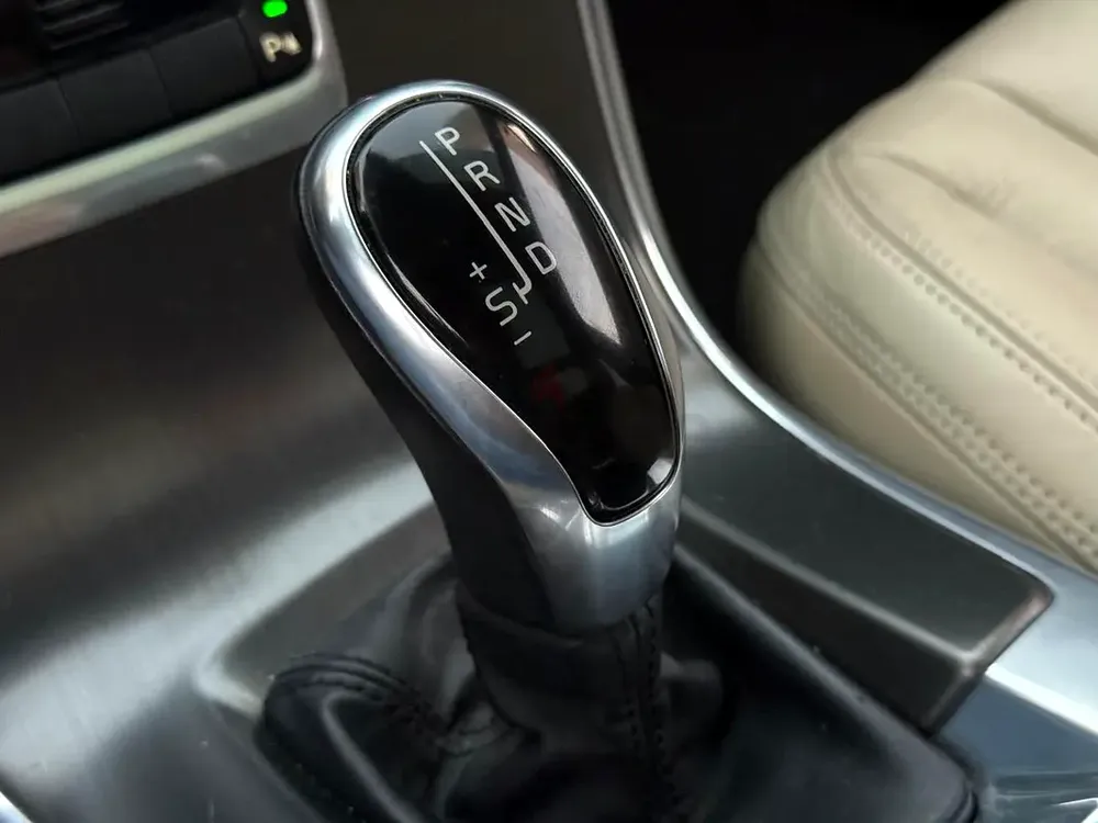Volvo XC60 T5 2014 GCC Specs - Image 12