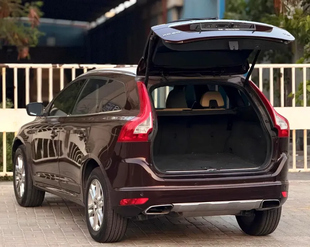 Volvo XC60 T5 2014 GCC Specs - Image 4