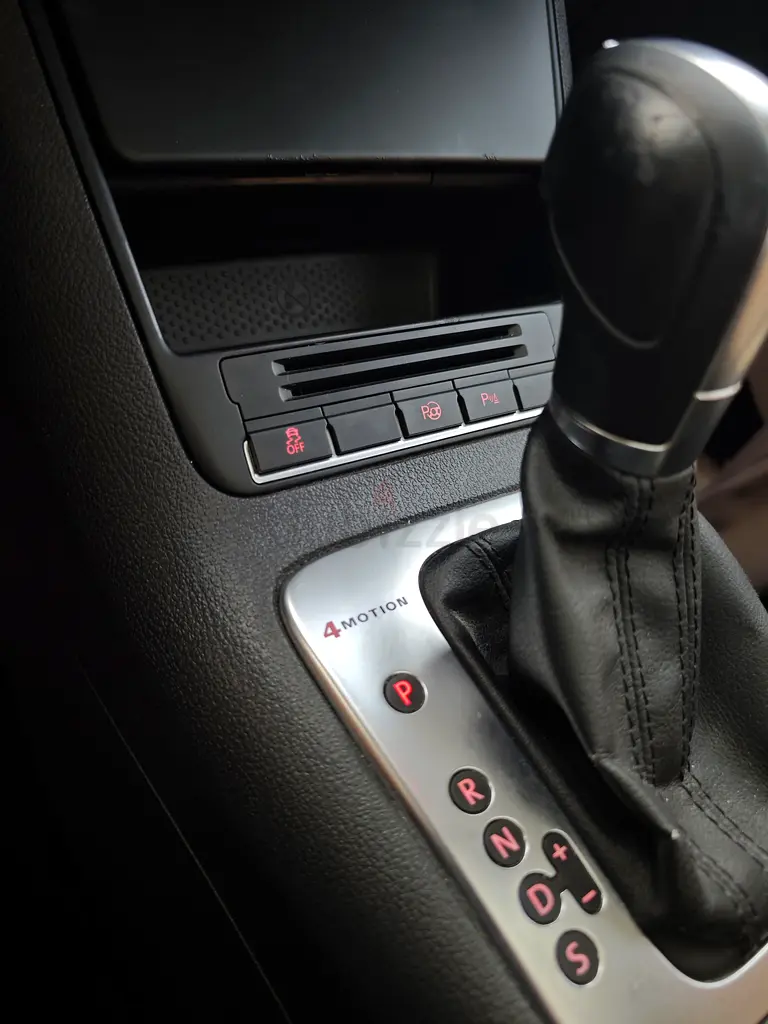 Volkswagen Tiguan TSI 4MOTION 2012 GCC Specs - Well Maintained SUV - Image 6