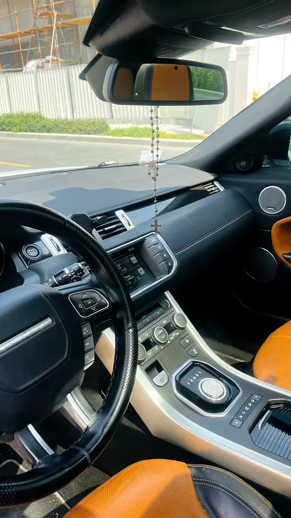 Stunning Land Rover Range Rover Evoque Dynamic HSE 2016 | GCC Specs - Image 12