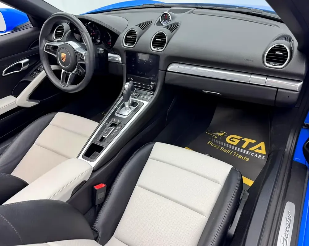 2024 Porsche 718 Boxster Convertible, June / 2026 Porsche Warranty, Excellent Condition, GCC - Image 14