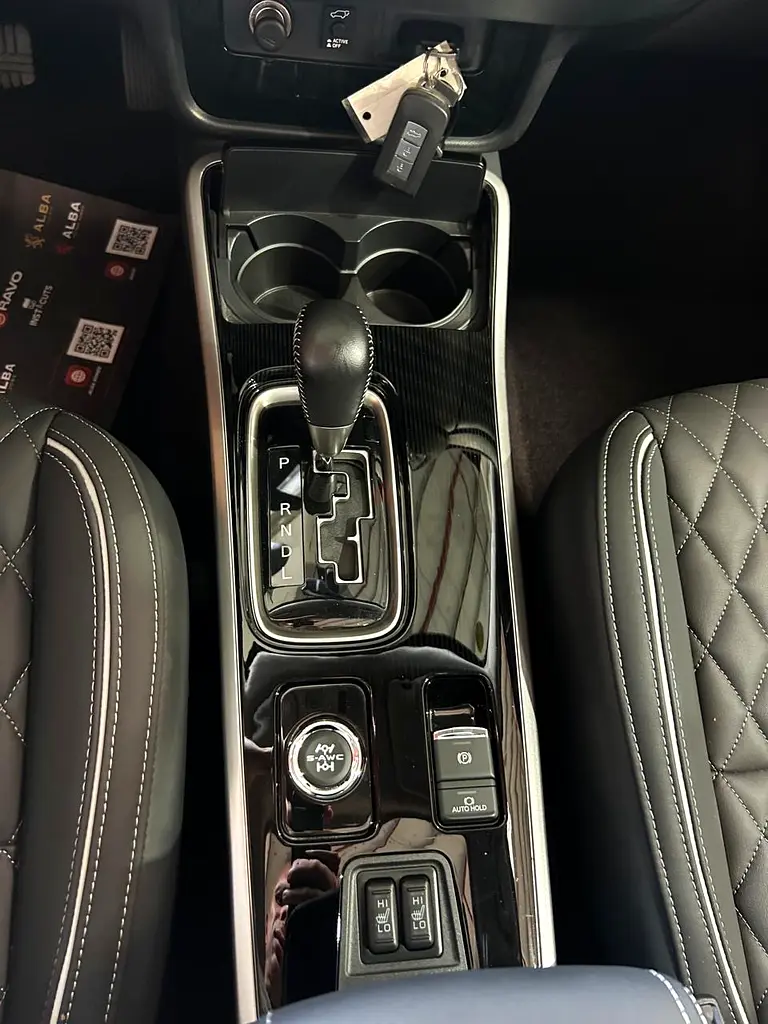 Mitsubishi Outlander Premium - Image 5