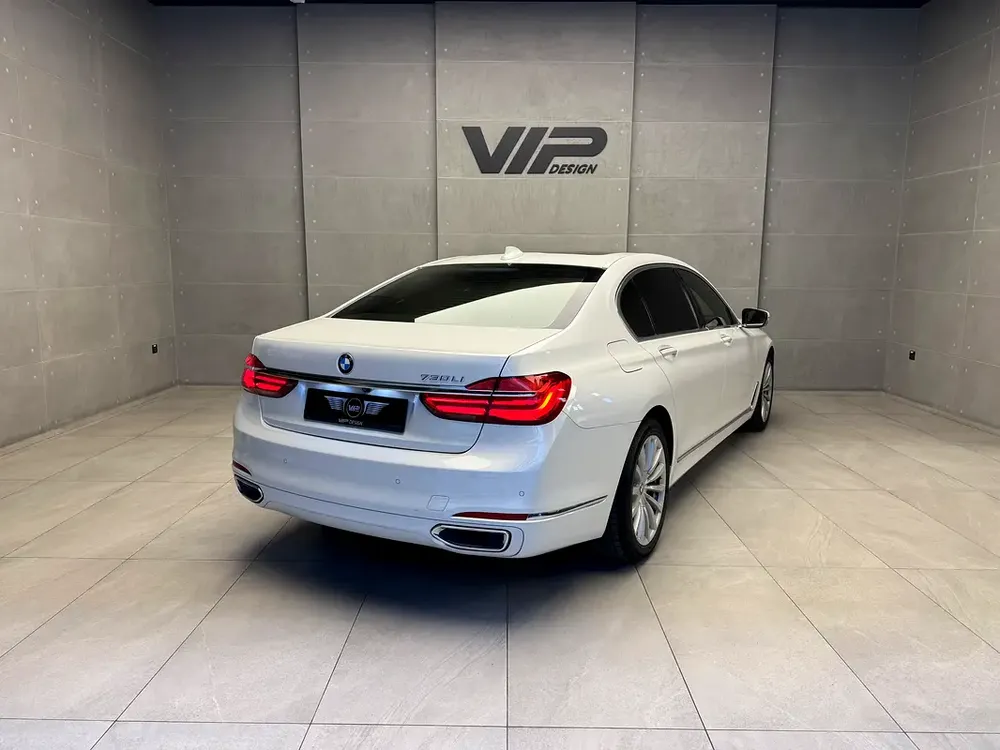 BMW 7-Series 730Li 2018 | GCC Specs | Pristine Condition - Image 5