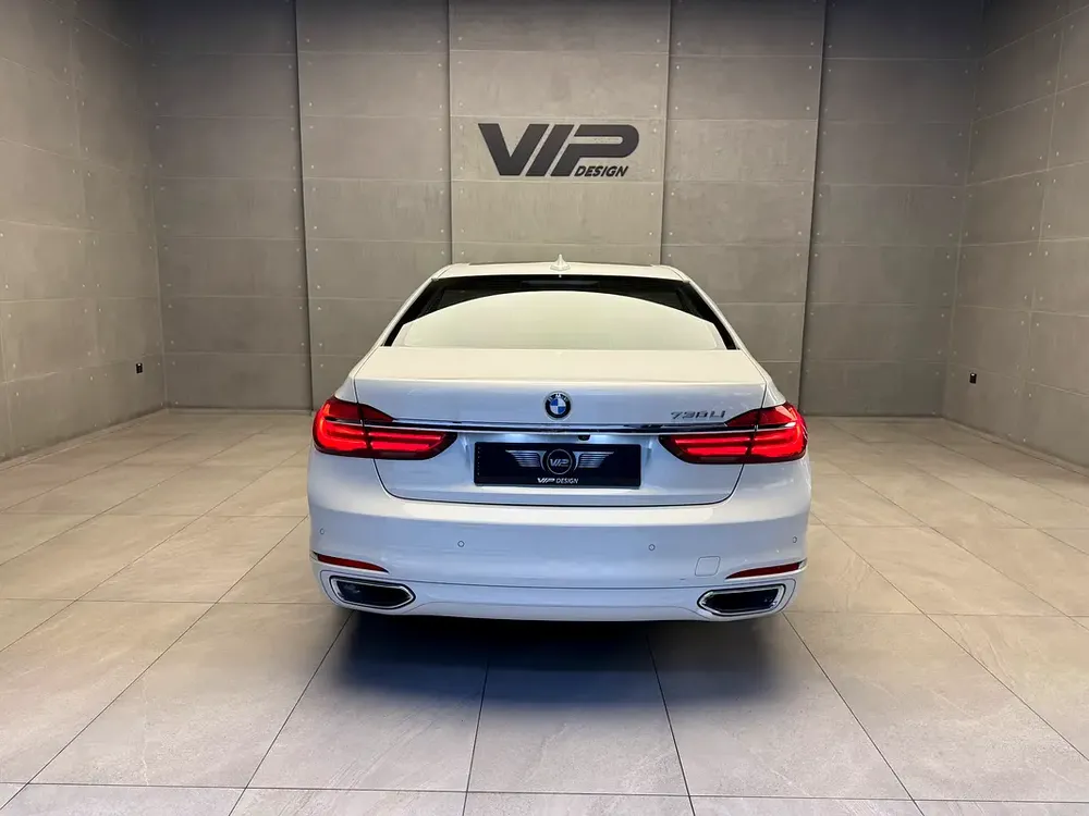 BMW 7-Series 730Li 2018 | GCC Specs | Pristine Condition - Image 6